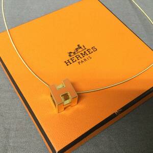 060205 257414 Hermes　エルメス　ネックレス　ペンダント　アクセサリー　オレンジ×ゴールドカラー　ファッション小物　服飾小物　USED品