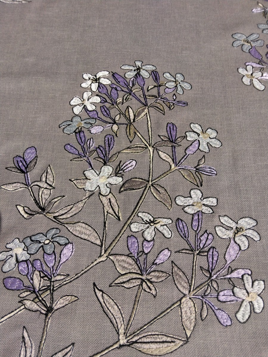 ◆Overseas import, Embroidered fabric that looks like a painting ◆ Cute silver and purple flowers surrounded by black on a dark gray cotton background ◆ For creating unique and stylish pieces ◆, Torn, fabric, printed fabric, others