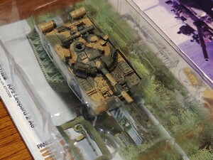 ワールドタンクミュージアム vol.6 1/144　T-80U ロシア軍3色迷彩 海洋堂 タカラ 戦車 ソ連軍 ロシア WTM