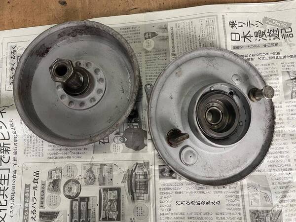 陸王1200用ブレーキドラム及びバッキングプレート中古サビ有り中心部分のパーツ程度大変良いです 令和6年2月15日
