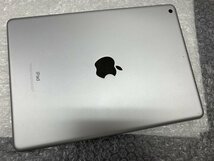 JE543 iPad 第5世代 Wi-Fiモデル A1822 シルバー 128GB_画像2