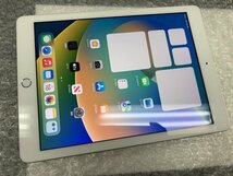 JF756 iPad 第5世代 Wi-Fiモデル A1822 シルバー 32GB ジャンク ロックOFF_画像1