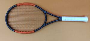 日468-160♪【送料未定】硬式テニスラケット Wilson BURN 95　ウィルソン