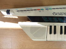 【USED!YAMAHA ショルダーキーボード SHS-200 FM DIGITAL KEYBOARD WITH MIDI★ヤマハ/鍵盤楽器 ※現状品＠140（1）】_画像2