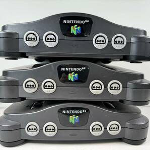 ♪【中古】Nintendo 64 本体 3台 まとめ 任天堂 N64 ロクヨン 動作未確認 ジャンク ＠80(2)の画像1