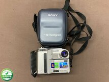 【NA-2953】SONY VIEO LENS DCR-SC100 f=4.2mm-42mm 1:1.8 Handycam デジタルビデオカメラ ケース付き 現状品【千円市場】_画像1