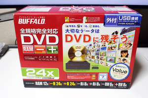 ■BUFFALO 外付けUSB接続 DVDスーパーマルチドライブ DVSM-X24U2V 24倍速DVD±R 即決 清掃済■