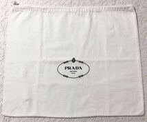 プラダ「PRADA」 バッグ保存袋（3312）正規品 付属品 内袋 布袋 巾着袋 布製 47×39cm ホワイト 布製 起毛生地_画像1