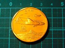 未使用 美品 偉大な航空機 飛行機 三菱重工業 日本海軍 G4M 一式陸上攻撃機 緑十字 金鍍金ブラス製 記念硬貨 貨幣 US 10ドル コイン メダル_画像1
