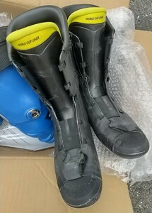 サロモン　SALOMON　S RACE130 中古、硬すぎて転売。送料着払い。