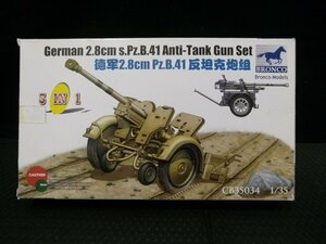 未組立品 BRONCO 1/35 ドイツ PzB41 ゲルリッヒ 28mm 対戦車砲 CB35034 プラモデル