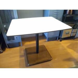 カリモク60+ カフェテーブル 日本製 70×60×60 karimoku ダイニングテーブル ¥79,090 白天板 デスク 昭和レトロ ミッドセンチュリー