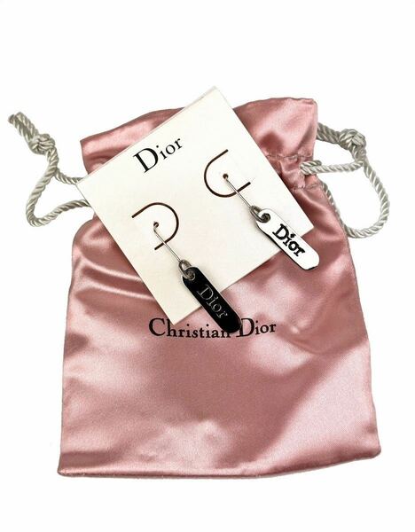 Christian Dior クリスチャンディオール ロゴ プレート ピアス フック式 シルバー アクセサリー 両耳 ピアス2 金属製 レディース メンズ