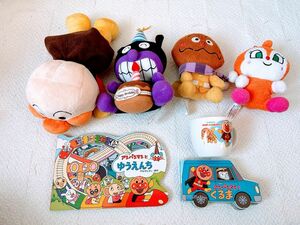 アンパンマン　まとめ売り　ぬいぐるみ　マグカップ　絵本