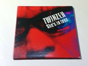 TWINZER[She's in love]CD