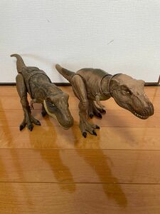2体セット　ジュラシックワールド ティラノサウルス　T-レックス