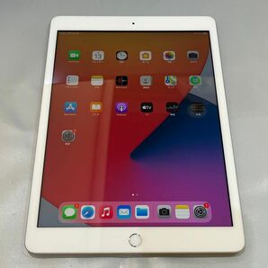 美品 iPad 第8世代 32GB WiFi Apple シルバー MYLA2J/A