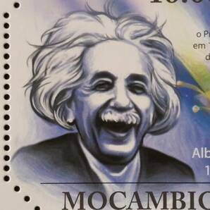 J057 モザンビーク切手 著名人シリーズ「アインシュタインの功績記念切手小型シート」「アインシュタイン6態」2011年発行 未使用の画像4
