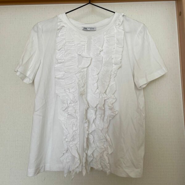 ZARAフリルtシャツ