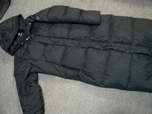 * prompt decision * Descente * down long with a hood . bench coat *S size * black *DMMQJC44