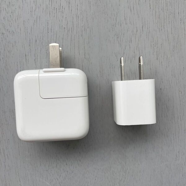 Apple純正品 iPhone アダプタ2点セットです。いずれも動作確認済み Apple 充電器