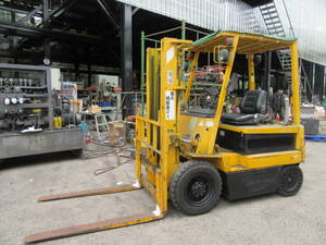 油谷 №5382 リーチ Komatsu FB20-3 動作良好 電動forklift 充電式 Battery式リフト 2tonne 2t 中古 BatteryOK ケーブルincluded