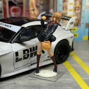 1:64 金髪美女 マック帰り フィギュア カバン付き トミカサイズ ジオラマ MINI GT LBWK 日本未発売マテル ミニカー カーズ MATTELの画像2