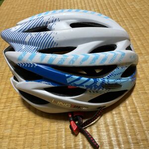 自転車用ヘルメット　L 56-60cm 軽量23.5g ライト