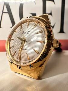ヴィンテージ　ピアジェPIAGET シルバーダイヤル手巻きメンズ腕時計　17jewels 1980から1989年スイス製 再生品