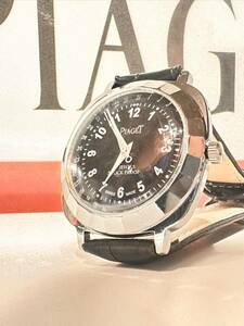 ヴィンテージ　ピアジェPIAGET ブラックダイヤル手巻きメンズ腕時計　17jewels 1980年代スイス製 再生品