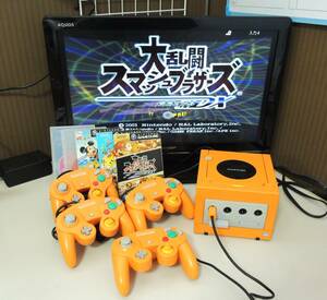 □　任天堂　NINTENDO GAME CUBE　DOL-001　ゲームキューブ　オレンジ　コントローラー4点　ソフト7点付き　動作確認済　中古　保管品　③