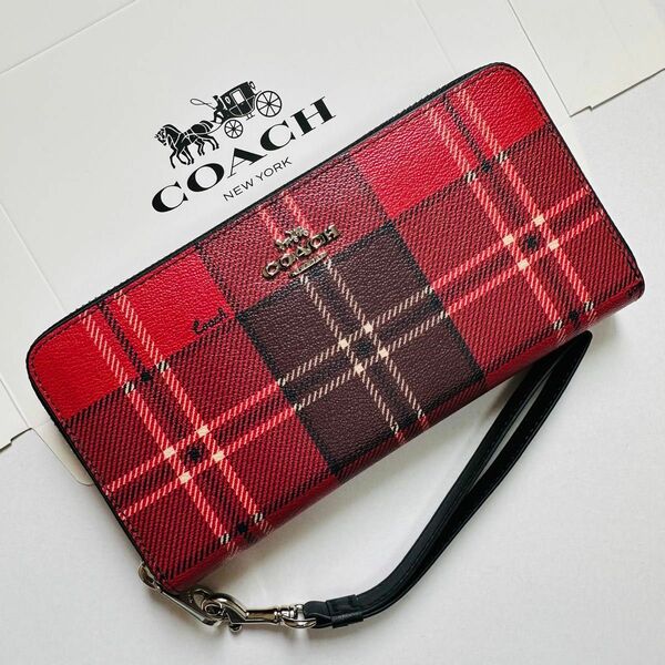COACHコーチ長財布　レディースのレッド色新品財布　プレゼントにおすすめ