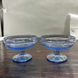 日本のアンティーク 氷コップ 2脚セット グラス かき氷　レトロ　さわやかブルー　亀甲紋 昭和レトロ 和ガラス ガラス 和硝子 アンティーク