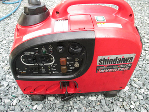 ＳＨＩＮＤＡＩＷＡ　ＩＥＧ９００Ｍ−Ｙ　携帯用発電機　中古　