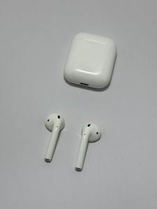 Apple アップル AirPods A1602 A2031 A2032 Bluetooth ワイヤレス イヤホン イヤフォン USED 中古 (R601-A13