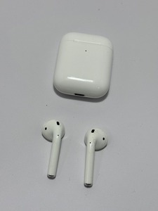 Apple アップル AirPods 第二世代 第2世代 A1938 A2031 A2032 Bluetooth ワイヤレス イヤホン イヤフォン USED 中古 (R601-B4
