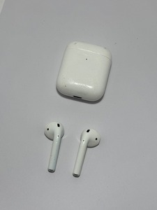 Apple アップル AirPods 第二世代 第2世代 A1938 A2031 A2032 Bluetooth ワイヤレス イヤホン イヤフォン USED 中古 (R601-B1