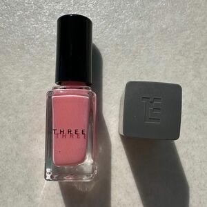 THREE ネイルポリッシュ 34 WICKED LIL PINK 