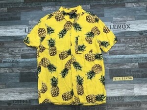 FOREVER 21 four ever men's pineapple pattern short sleeves shirt M yellow color 