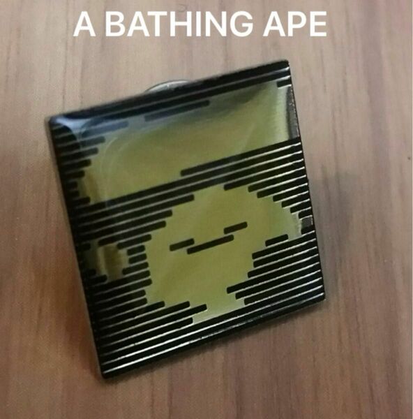 ア ベイシング エイプ サル顔ロゴピンズ A BATHING APE BAPE