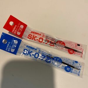 同梱100円　ゼブラ 油性ボールペン替芯 SK-0.7芯　赤・青　各1個