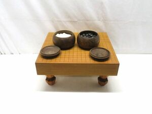 hakt1320-1 118 囲碁盤 碁石 (蛤/那智黒石) 木製 足付き 厚さ約8.5cm ボードゲーム