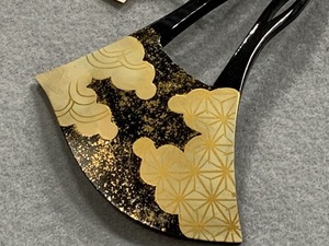  made in Japan [ large . shop ] wedding * celebration tomesode * visit wear . gold paint lacqering pattern . equipment ornamental hairpin (.... blue sea wave * flax. leaf pattern )