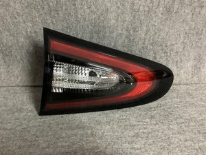 ☆4605-W1　シエンタ　NSP170　NHP170　前期　テール レンズ　LED　左　内側　☆