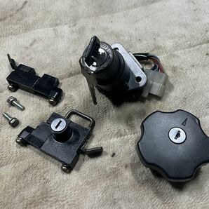 ヤマハ RZ250 4L3 RZ350 4L0 メインキーセット キーセット タンクキャップ 一本キー ジャンク 部品取り イタスタ 一円スタート の画像2