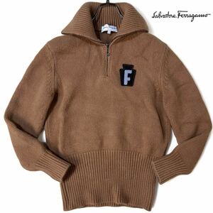 フェラガモ《カシミヤ/ガンチーニジップ》Salvatore Ferragamo ロゴニット セーター ハイネック ハーフジップ 長袖 肉厚 キャメル M-L相当