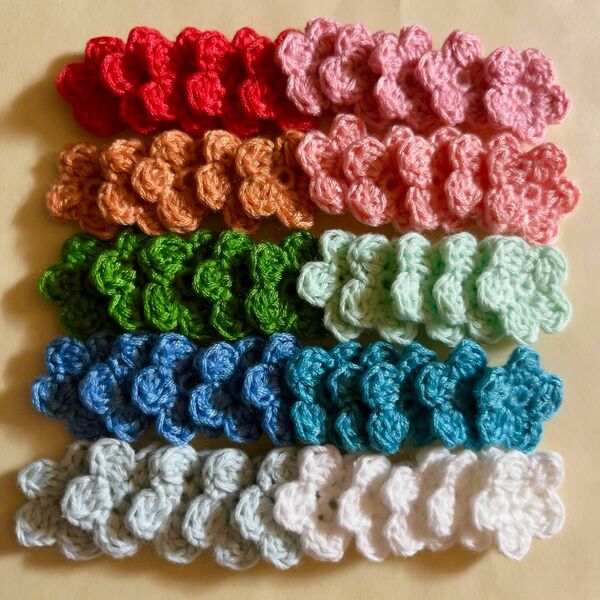 お花のかぎ針編みモチーフ50枚④ ハンドメイド かぎ針編みの花モチーフ かぎ針編み 花モチーフ パーツ 編み物