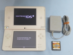 ソフト付き★Nintendo DSi LL ゲーム機器 ナチュラルホワイト Ver1.4.2J 麻雀格闘倶楽部DS Wi-Fi対応 任天堂 アダプター付 動作品 91923★