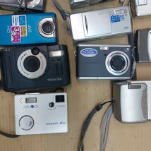 ●デジカメ　まとめ　MINOLTA　Kodak　TOSHIBAなど　ジャンク　パーツ取り　デジタルカメラ　コンパクト　1円スタート_画像3