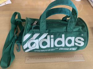 adidas ショルダーバッグ グリーン used 送料出品者負担 